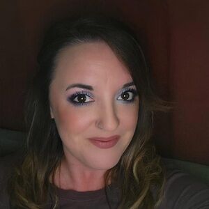 Meet your Posher, Angie